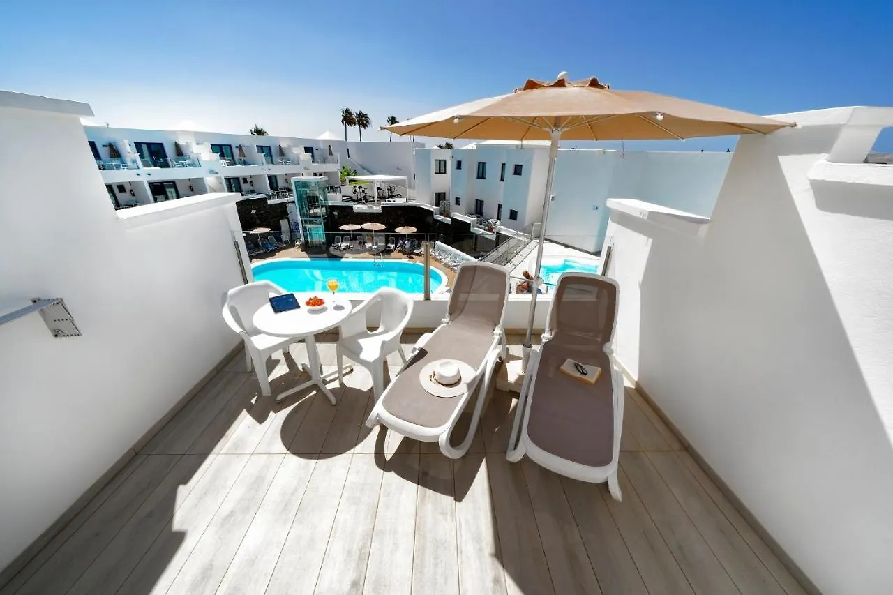 Aqua Suites Puerto del Carmen  Отель Пуэрто дель Кармен