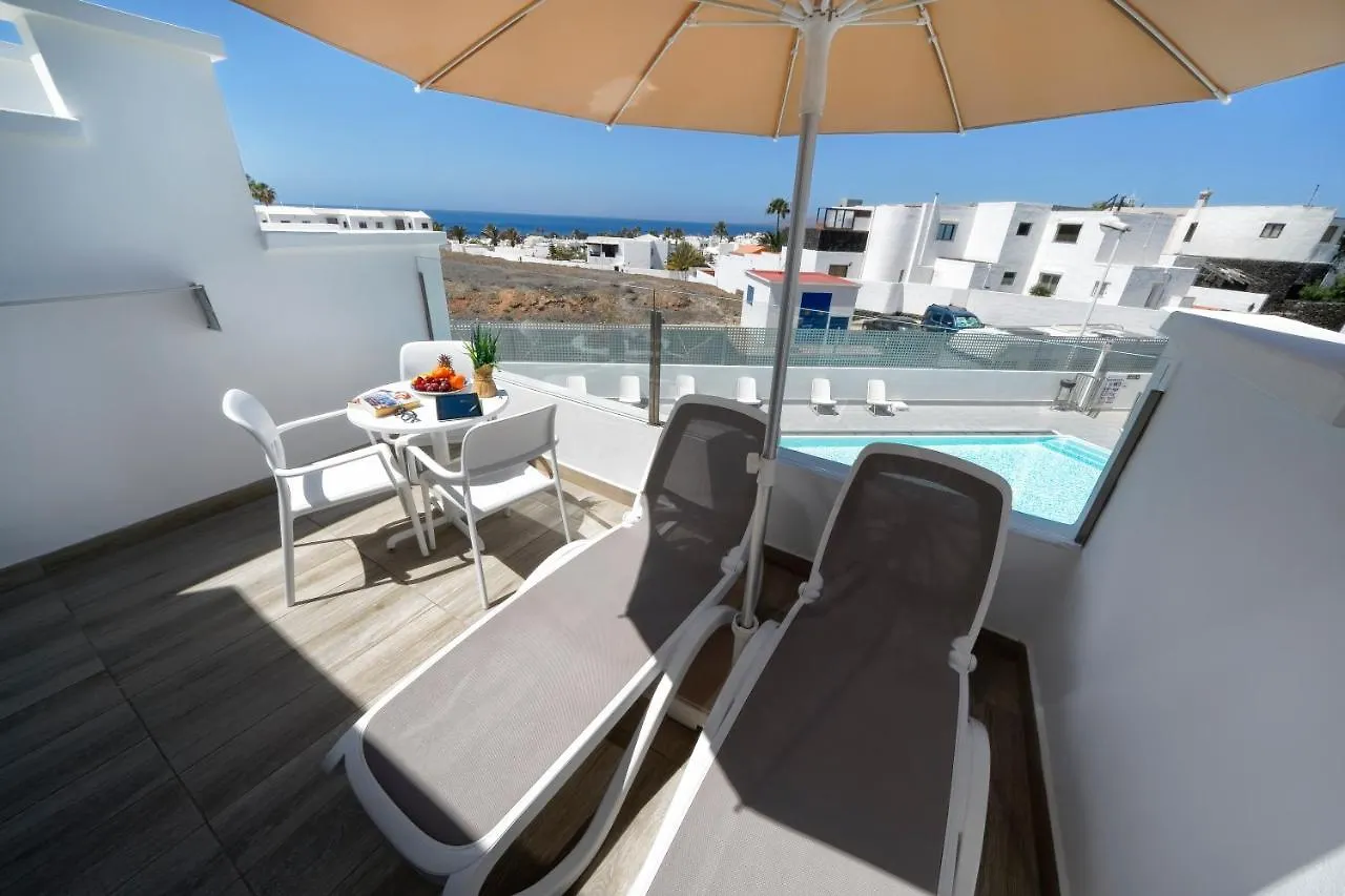 Aqua Suites Puerto del Carmen  Отель