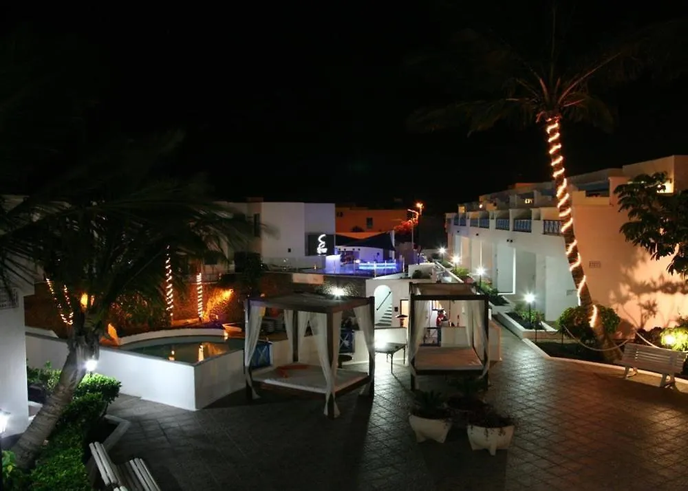Aqua Suites Puerto del Carmen  Отель