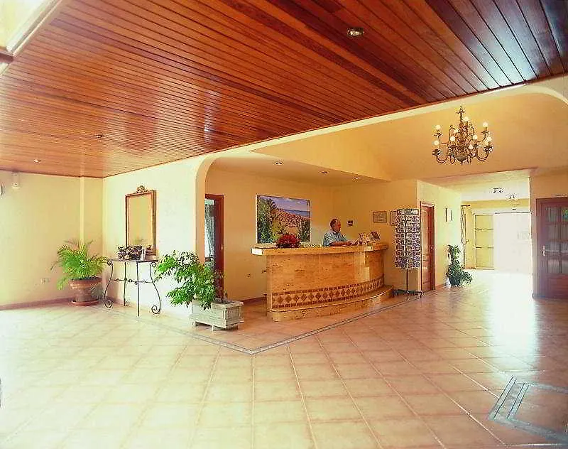 **** Отель Aqua Suites Puerto del Carmen  Испания